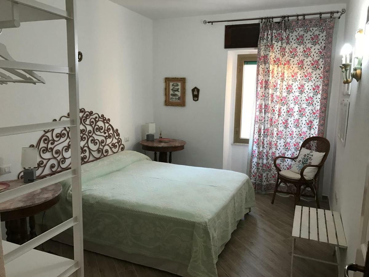 Le 25 Tartarughe Bed and Breakfast Santa Teresa Gallura Eksteriør billede