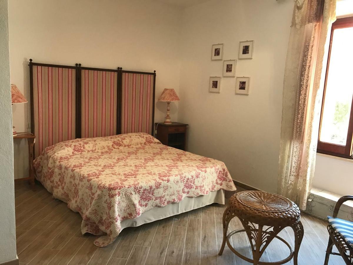 Le 25 Tartarughe Bed and Breakfast Santa Teresa Gallura Eksteriør billede